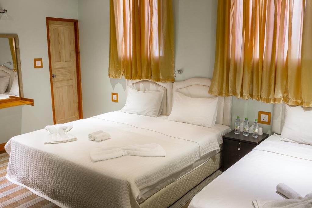 Zest Cabana Maafushi Room photo